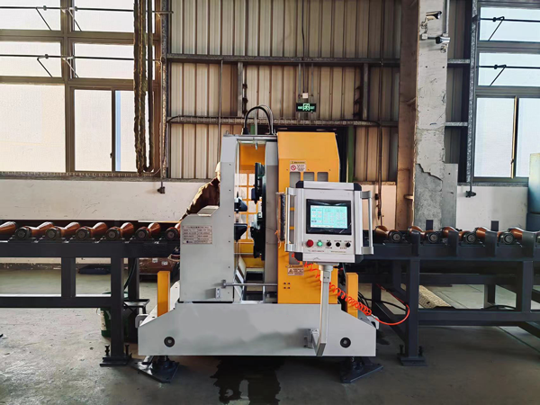 CNC Pipe Cutting and Beveling Machine