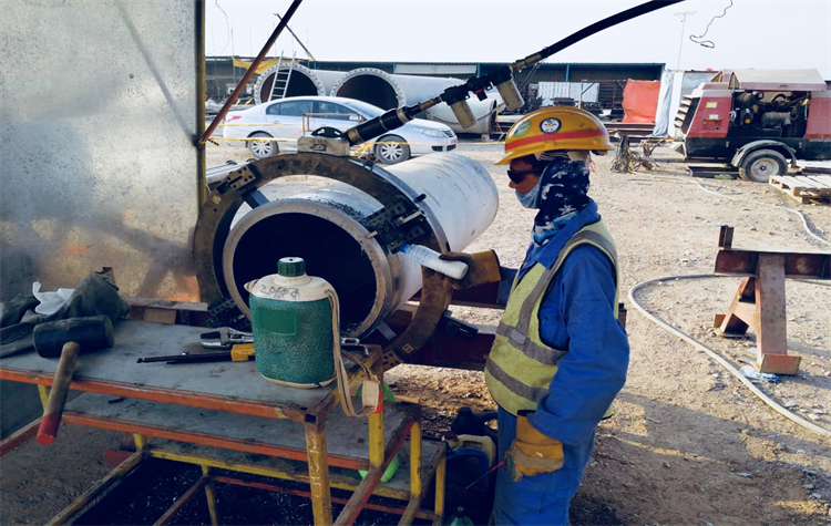 Oman Chemical Plant: Pipe Cutting and Beveling On Site