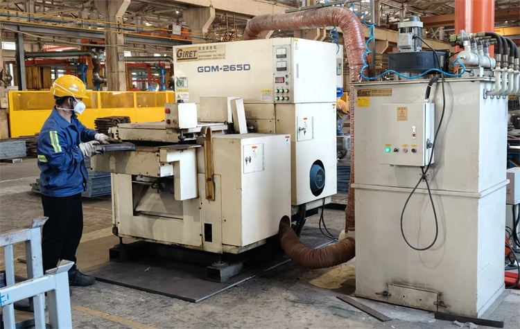 GDM-265D Double-Sided Slag Removal Machine Operation Case